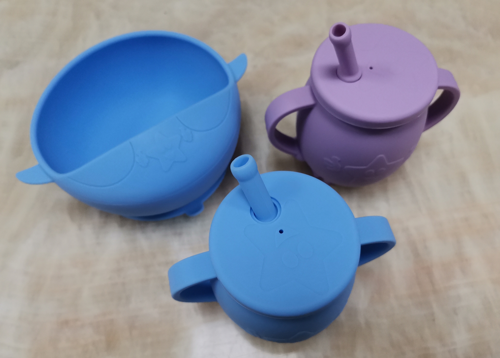 Silicone bowl